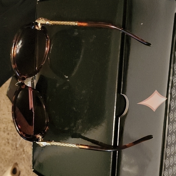 Fashion Sunglassed - Picture 9 of 15